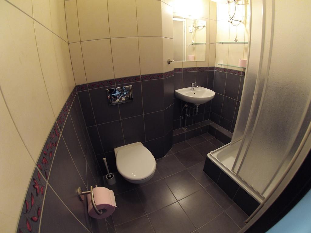 Apartament W Centrum Gdyni II 格丁尼亚 客房 照片